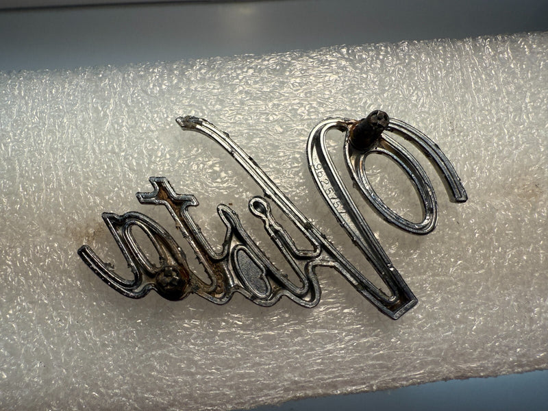 OEM VISTA CRUISER VINTAGE EMBLEM LOGO BADGE SYMBOL SIGN 9625757 B32-62