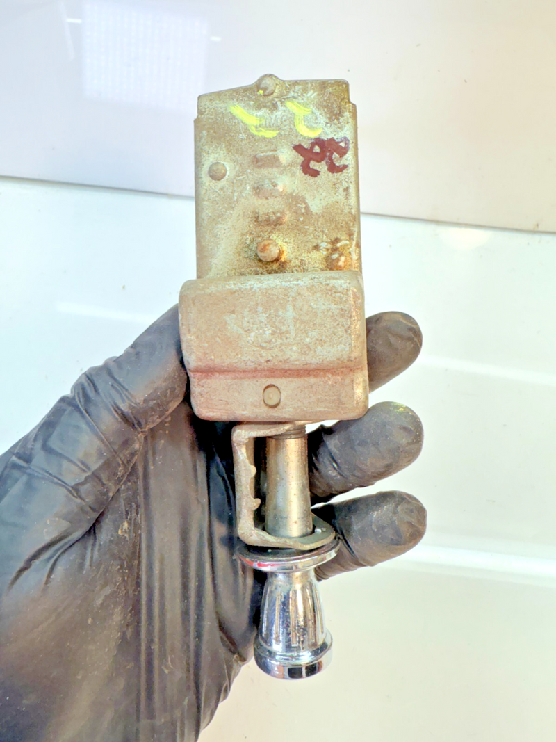 OEM 1965 - 1966 FORD MUSTANG AUTOLITE HEAD LIGHT SWITCH & Plug B14-22