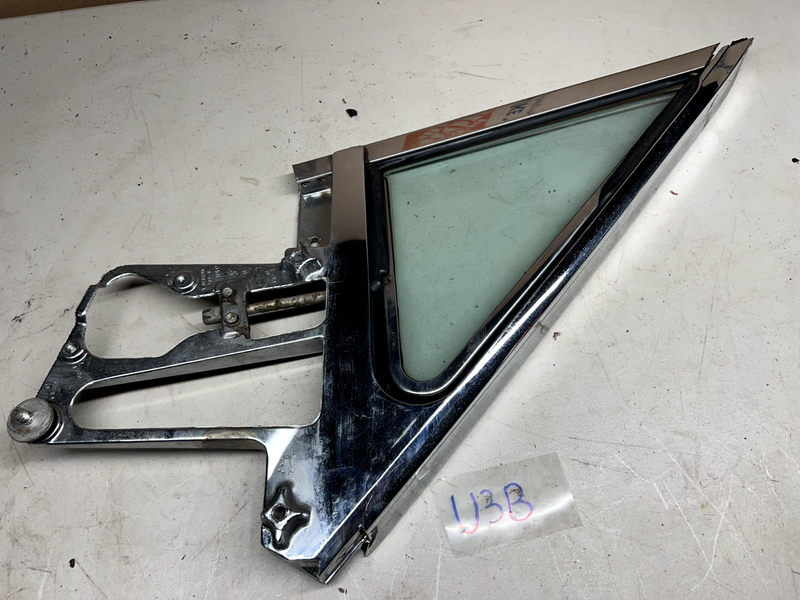 1964-1966 THUNDERBIRD WING VENT WINDOW GLASS PASSENGER RIGHT SIDE 64 65 66 U3B-7
