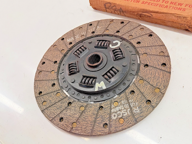 NOS OEM 1958 Ford Galaxie Fairlane Clutch Disc Assembly FoMoCo B8A-7550-C C59-17