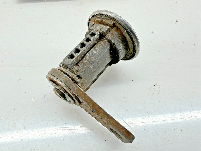 OEM 1962 - 1977 Mercury Comet Galaxie Mustang Door Lock Key Cylinder 1965 C57-17