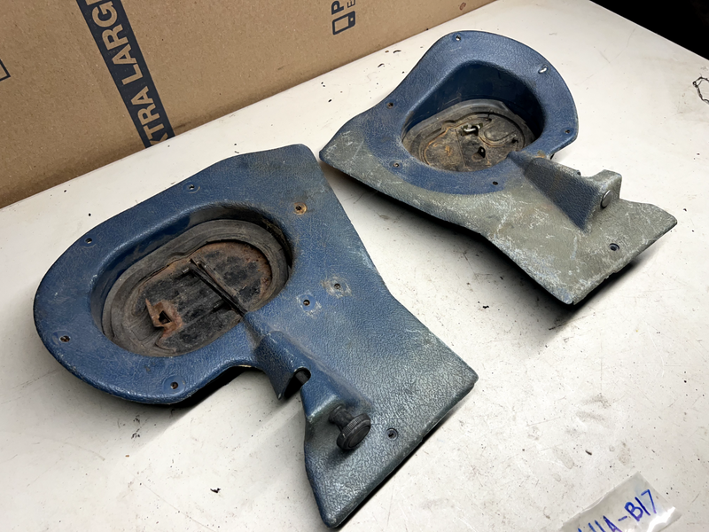 73-80 CHEVROLET GMC K5 C10 K10 K30 RH LH KICK PANEL TRIM FRESH AIR VENT BLUE B17