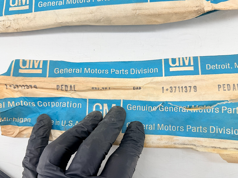 (1) - NOS 1955 1956 1957 Corvette C1 Gas Pedal GM 3711379 C73-15