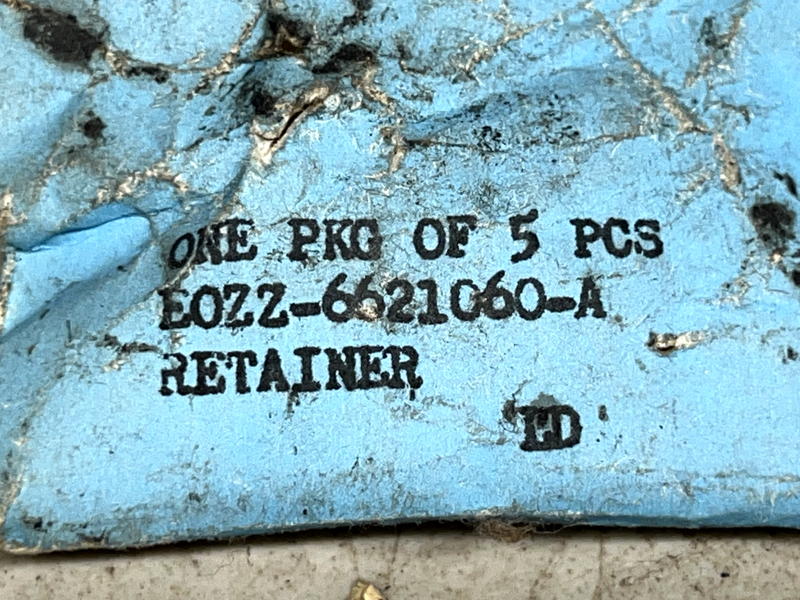 (5) NOS OEM Ford EOZZ-6621060-A Retainer B29-87