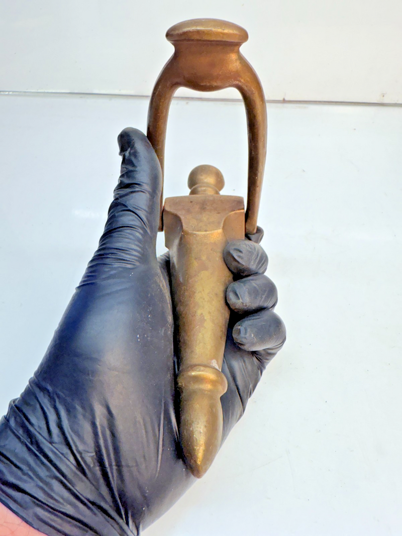 VINTAGE ANTIQUE BRASS 1900's English Style DOOR KNOCKER 7.5" B68-21