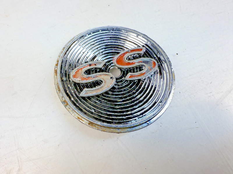 OEM 1964 Chevrolet Impala SS Floor Console Emblem Badge 3843986 E7-92