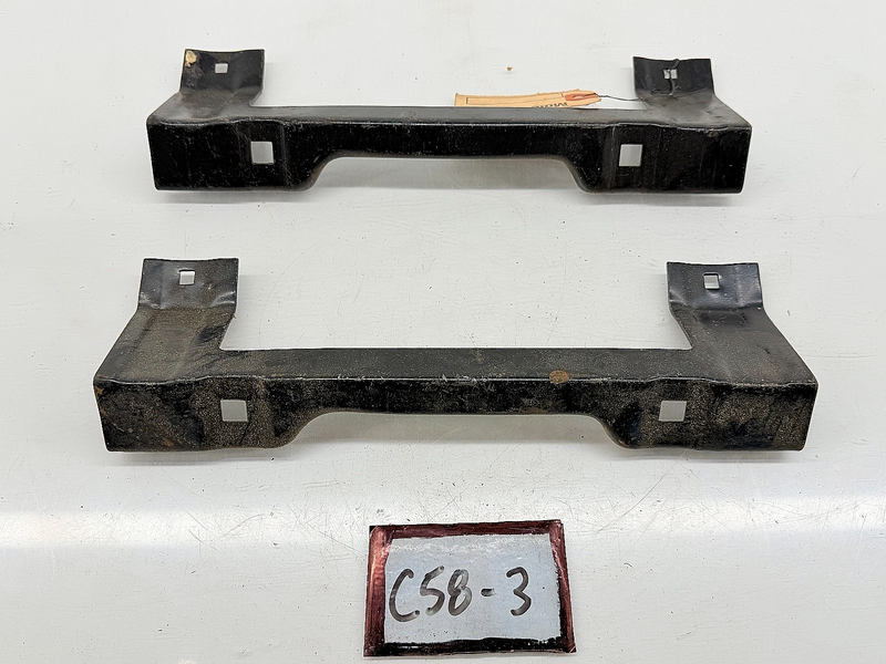(1) NOS 1972 Ford Thunderbird Front License Plate Bracket D2SZ-17A385-A C58-3
