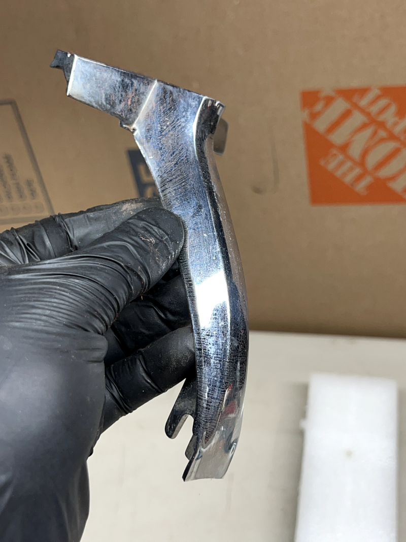 **RARE** OEM 1962 Oldsmobile Cutlass F85 F-85 Front Grill EMBLEM 62 B37-26