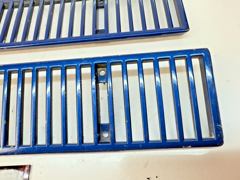 OEM 1968 - 1975 Corvette C3 Pair Rear Deck Insert Grille Vent Astro 1969 B82-21