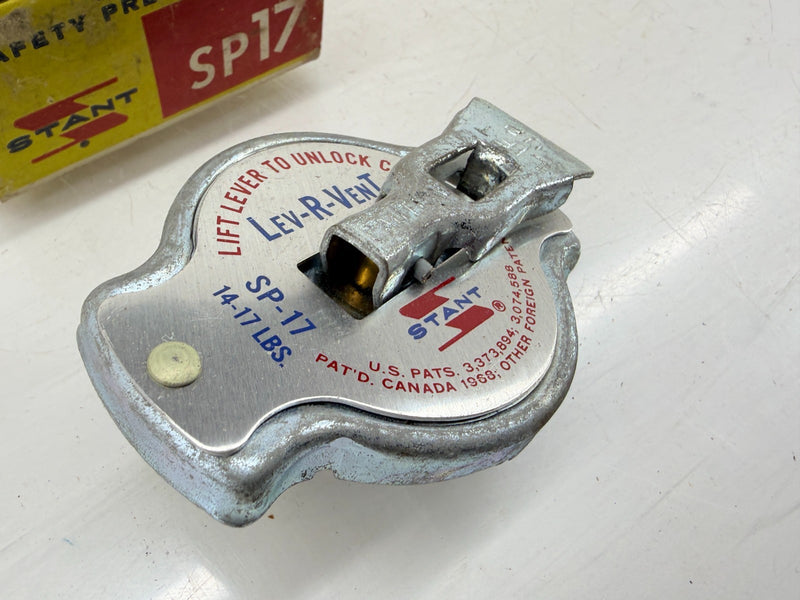 NOS VINTAGE STANT LEV-R-VENT SAFETY PRESSURE RADIATOR CAP SP17 C64-90