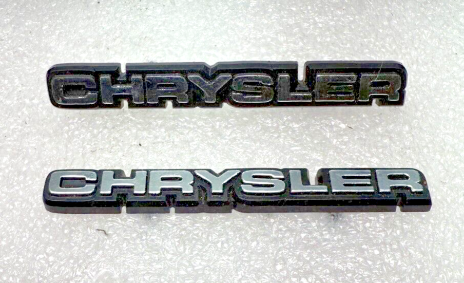 (1) NOS 1982 - 1989 Chrysler Fifth Avenue DASH EMBLEM 83 84 85 86 87 88 B32-152