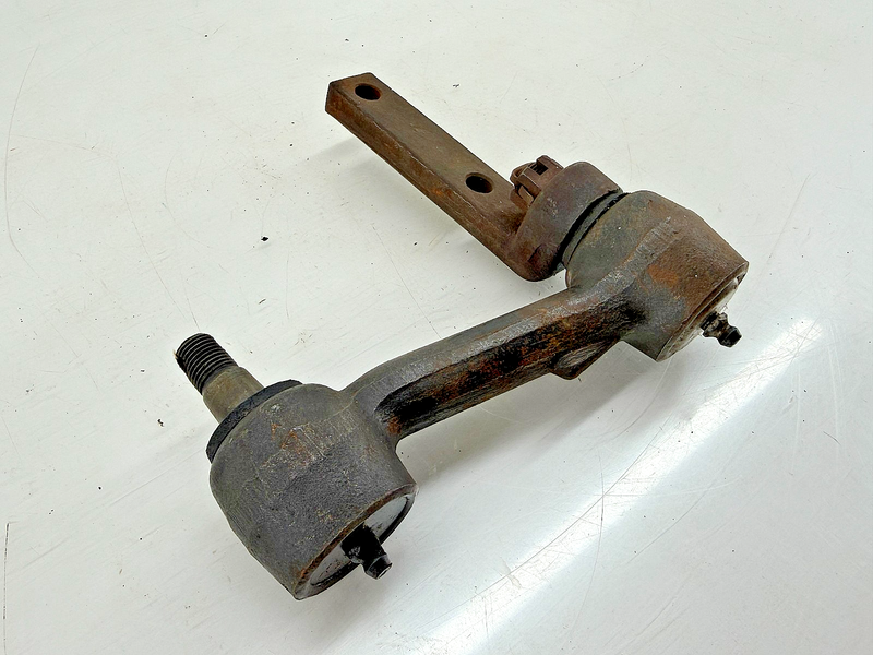 NOS 1967 1968 1969 1970 Ford Mustang Mercury Cougar Steering Idler Arm C18-73