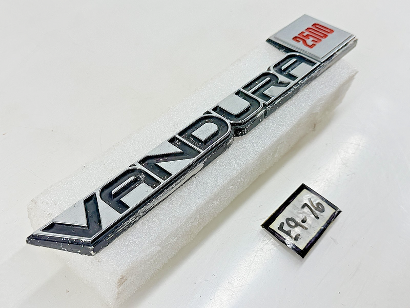 OEM 1983 - 1996 GMC Vandura 2500 Fender Body Emblem Nameplate Badge 14052244 E9