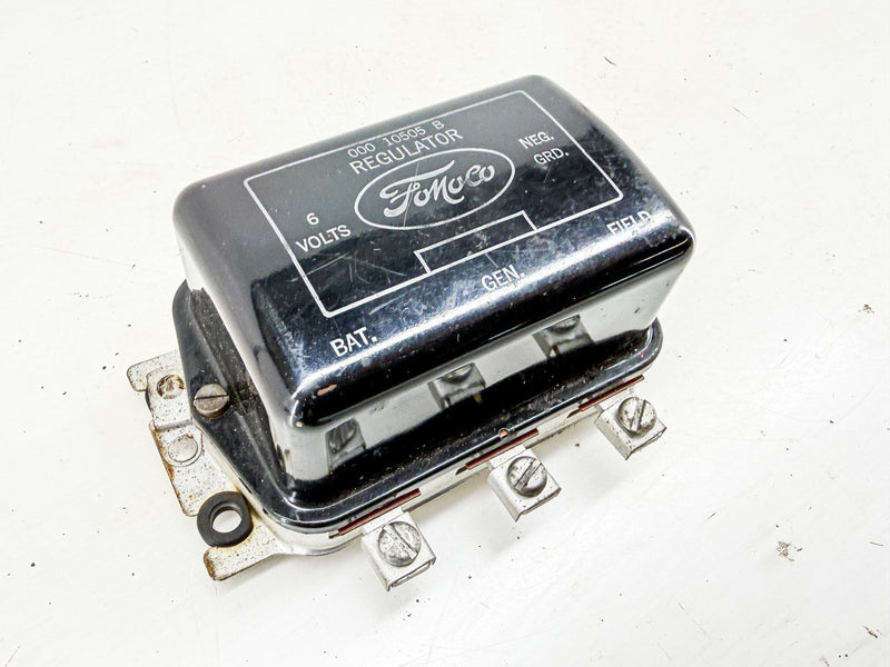 Vintage 1949 - 1955 FORD 6 VOLT VOLTAGE REGULATOR FoMoCo 10505-B C78-40