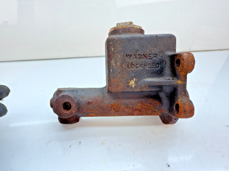 1960 Chevy Impala Wagner Brake Master Cylinder Assembly FE20914 FE-20914 B71-19