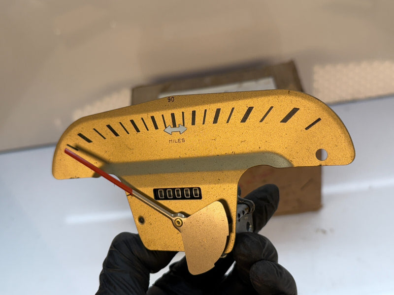 NOS 1956-1961 RENAULT DAUPHINE SPEEDOMETER 8543877 56 57 58 59 60 61 C19-13