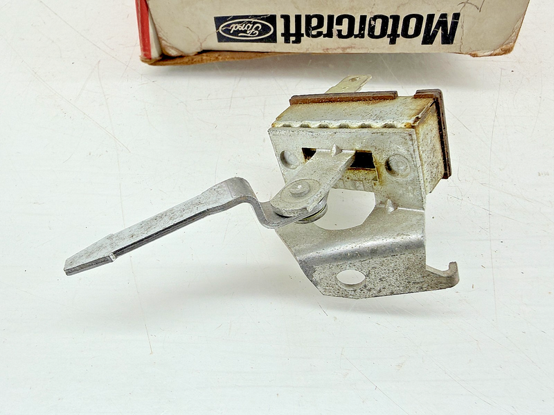 NOS 1973 FORD SWITCH MOTORCRAFT SW-1272 w LEVER D3AZ-14018-A C77-31