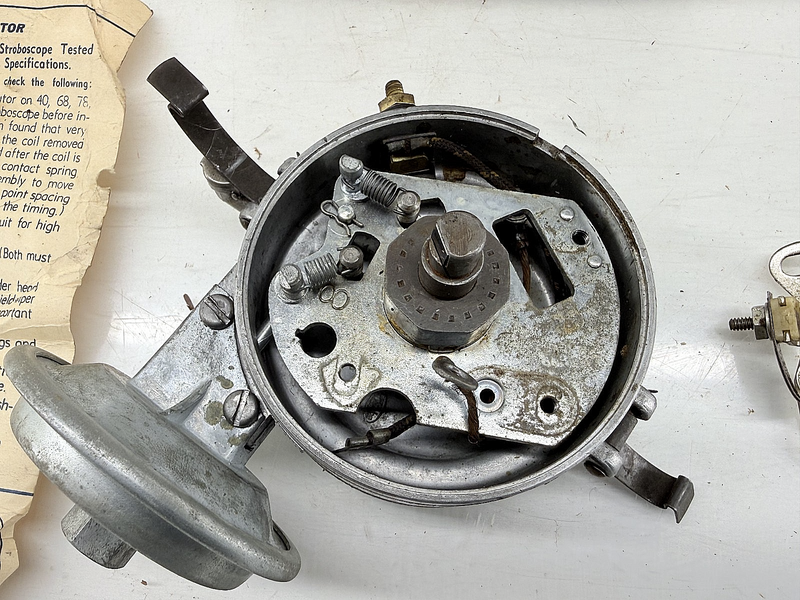 NOS Original 1951 Ford Truck F7 F8 Distributor 8EQ C51-16
