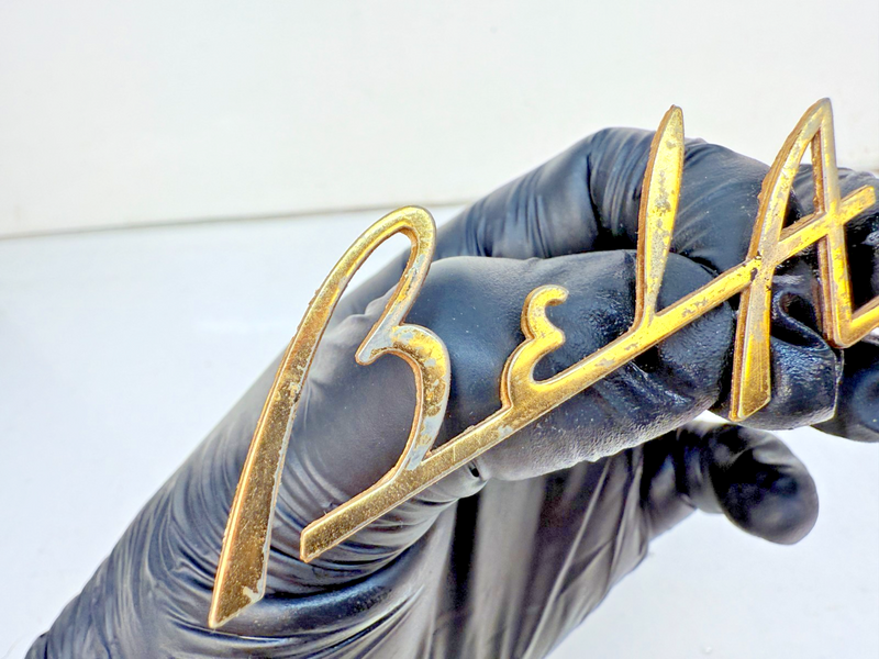 1955 1956 Chevrolet Belair Dash Speaker Grille Emblem Script Gold E7-51