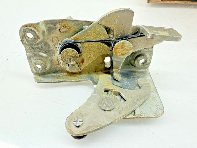 NOS 1952 - 1955 Chevrolet Front Door Lock Set LH RH GM 3698813 3698814 C70-7