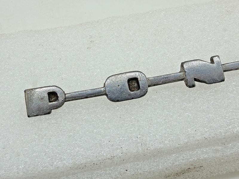 OEM 1957 Pontiac Chrome Dash Emblem Badge E57 9-69