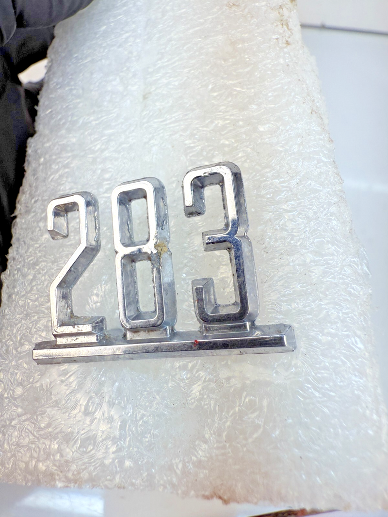 OEM 1964 - 1966 Chevrolet Impala Nova Chevelle 283 Emblem 3863852 B32-252