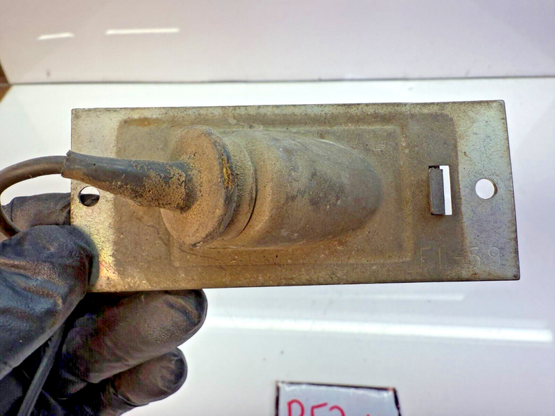Vintage Ford F1-59 Light Housing B52-17