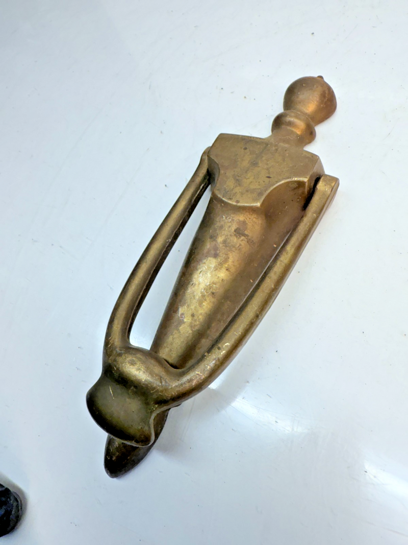 VINTAGE ANTIQUE BRASS 1900's English Style DOOR KNOCKER 7.5" B68-21