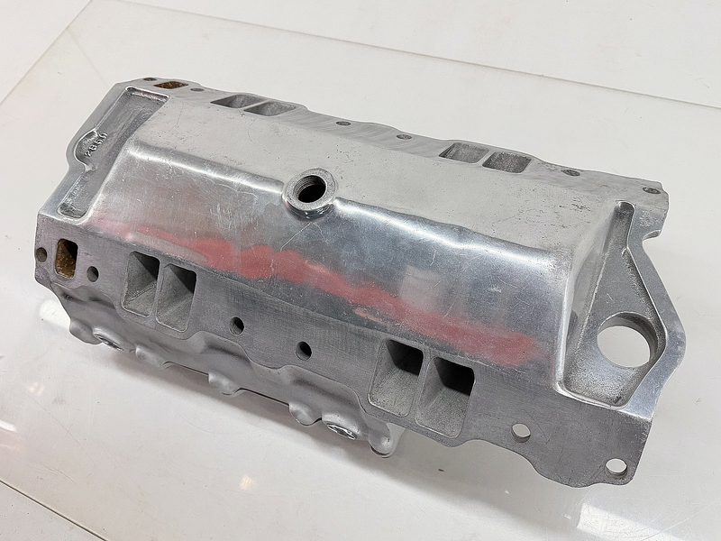 Edelbrock SY1 Smokey Yunick Cross Ram Intake Manifold SBC 283 302 327 350 #2850