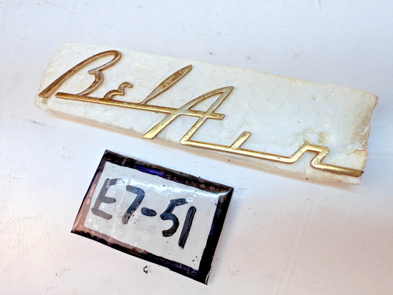 1955 1956 Chevrolet Belair Dash Speaker Grille Emblem Script Gold E7-51