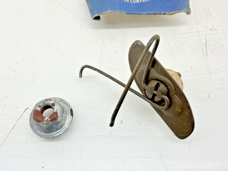 NOS 1963 1964 MERCURY ORNAMENT ATTACHING PARTS KIT C3MY-16301-A C76-139