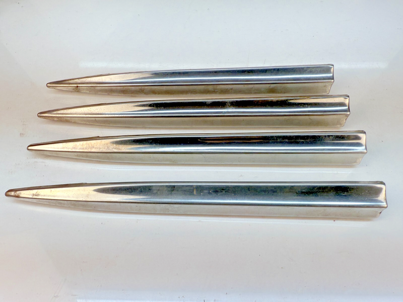 (1) NOS 1946 - 1948 BUICK SUPER & ROADMASTER SPEAR MOLDING TRIM 1328943 B32-303