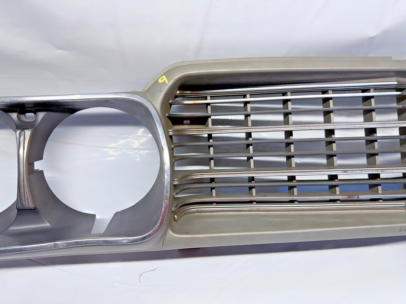 OEM 1974 - 1976 Datsun 610 Grill 74 75 76 1974 1975 1976 U5B-9