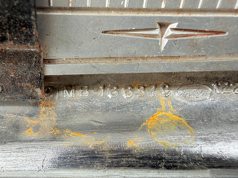 OEM 1961 MERCURY Monterey Meteor Comet HOOD ORNAMENT EMBLEM C1MB-16607-C C60-37