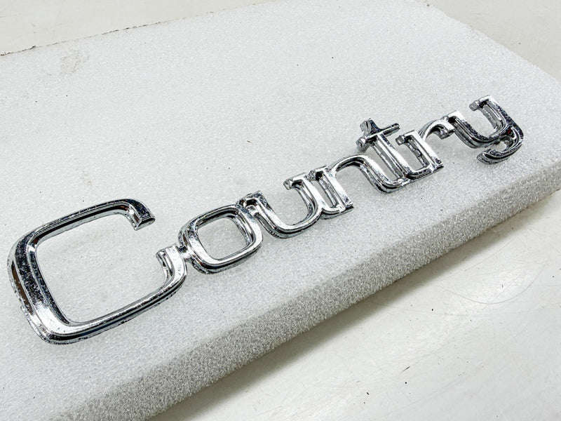 Vintage 1973 - 1974 FORD COUNTRY SEDAN SQUIRE QUARTER PANEL LETTER EMBLEM E10-88