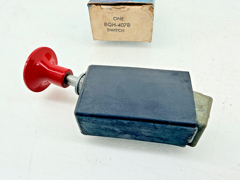 NOS 1948 - 1974 Ford Truck Eaton 2 Speed Axle Control Switch 8QH-4078 C75-11
