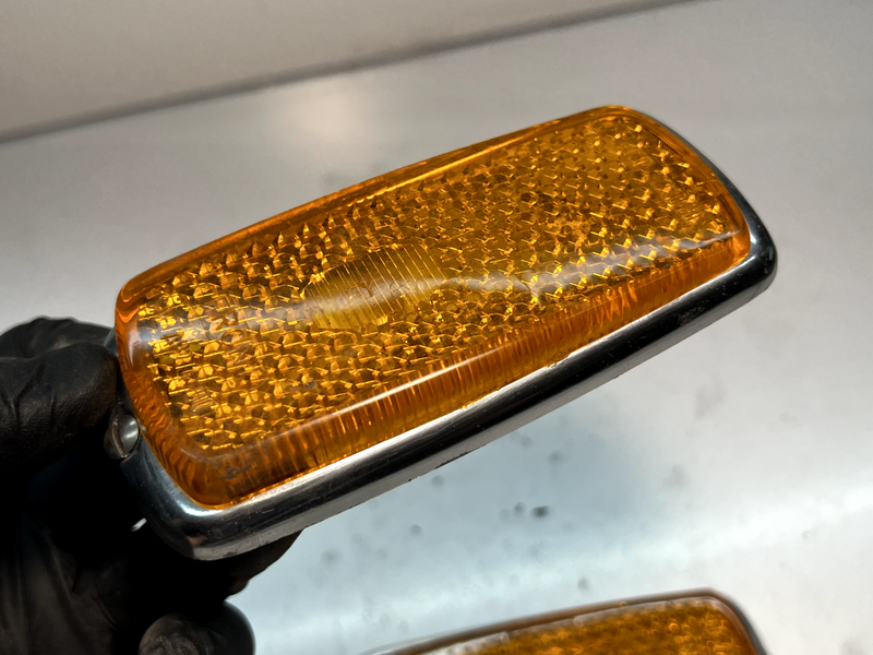 (2) OEM Mercedes 1963-1976 Front Side Amber Marker W109 W108 ULO 302 00/30 C2-46