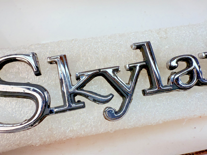 OEM 1968 - 1972 Buick Skylark Emblem Badge Nameplate Script Trim 69 70 B32-260
