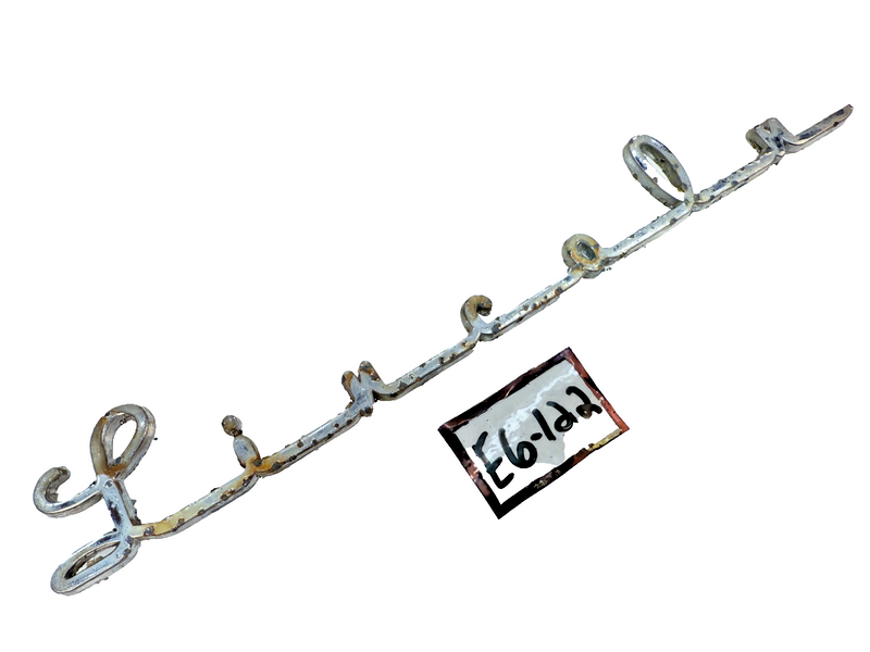 RARE VINTAGE 1950 1951 BABY LINCOLN EMBLEM SCRIPT DIE CAST CHROME E6-122