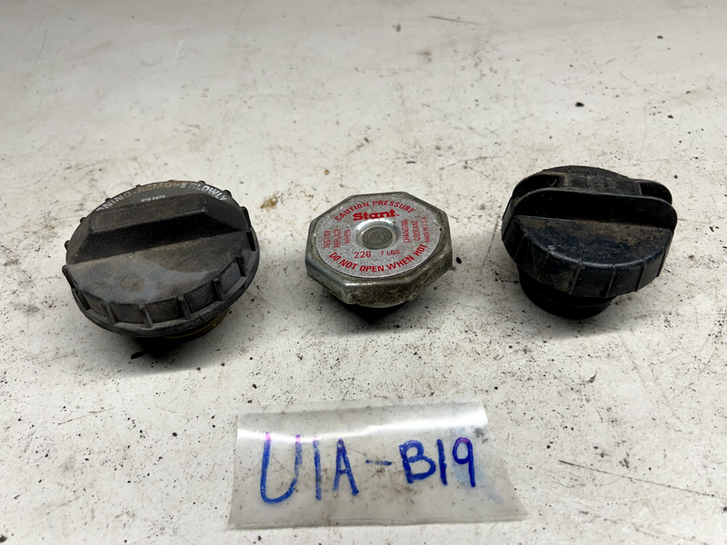 For 1975-1986 Chevrolet K10 Gas & Radiator Cap *LOT* 76 77 78 B19 B20