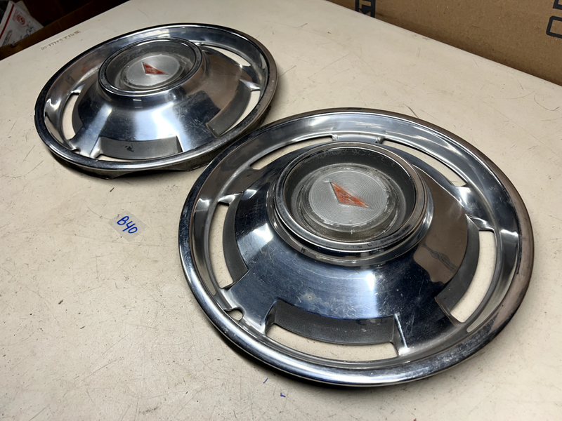 OEM 1965 65 Chevy Corvair Hubcap Rim Hub Cap Wheel Cover PAIR 13" 3962CB40 B40-5
