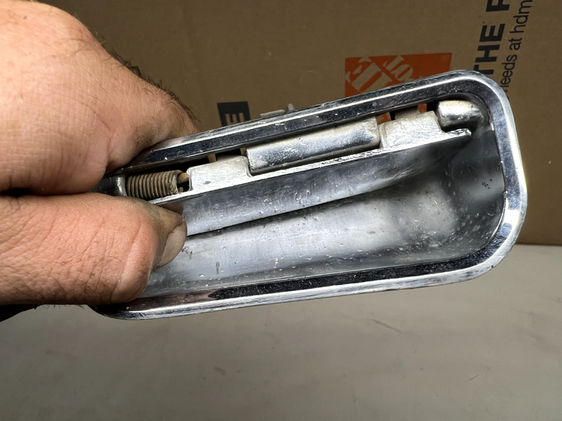 1969-1982 Corvette Exterior Outer Door Handle DOOR HANDLE SET U1A-B14