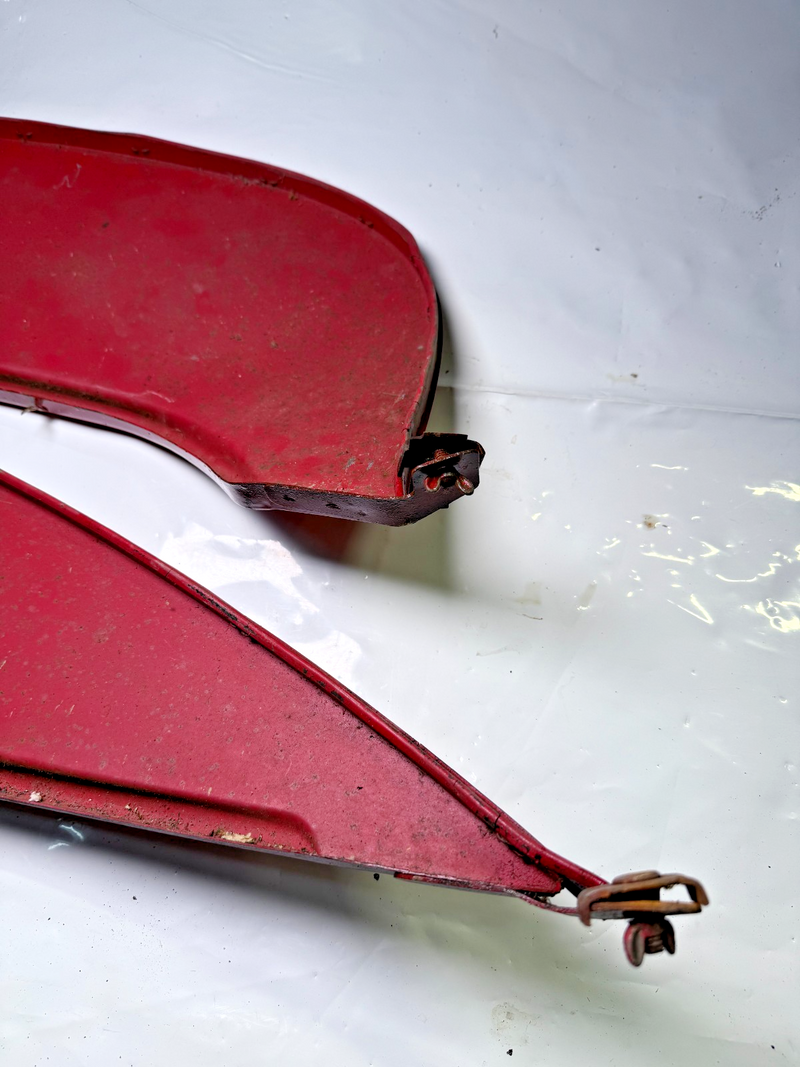 Vintage 1950s - 1960s Car Truck Fender Skirts Unknown Model Impala? S3-6