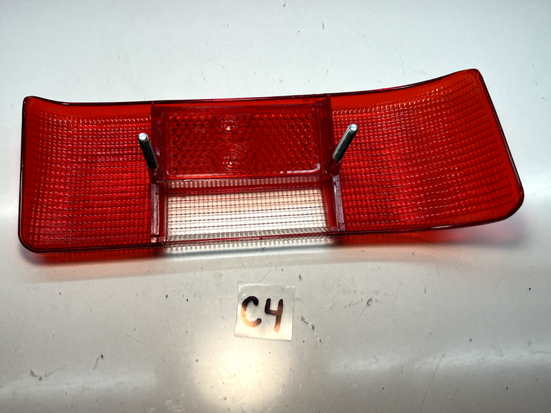 NOS MERCEDES BENZ 220 230 240 250 280 W114 W115 LEFT TAIL LIGHT LENS C4-27