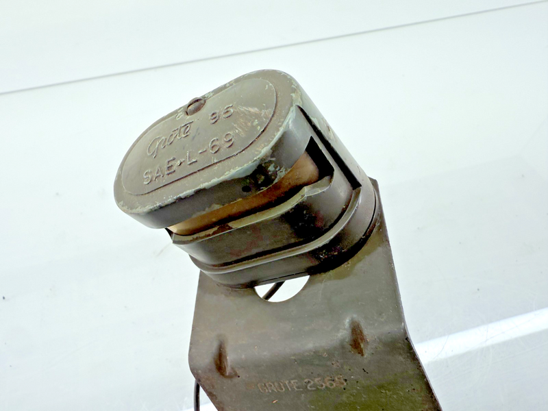 Vintag Grote 95 License Plate Light SAE-L-69 Willys Jeep Rat Rod Milirary C37-15