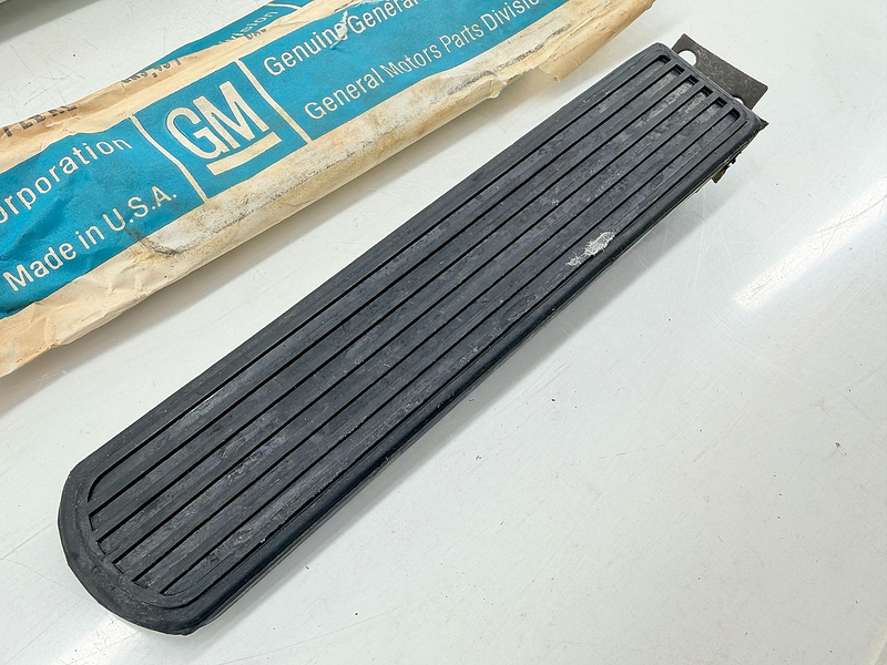 (1) - NOS 1955 1956 1957 Corvette C1 Gas Pedal GM 3711379 C73-15