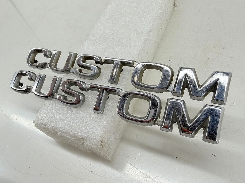 OEM 1980 - 1986 Ford F150 F250 F350 Custom Emblem E0TB-16B114-CC E9-105
