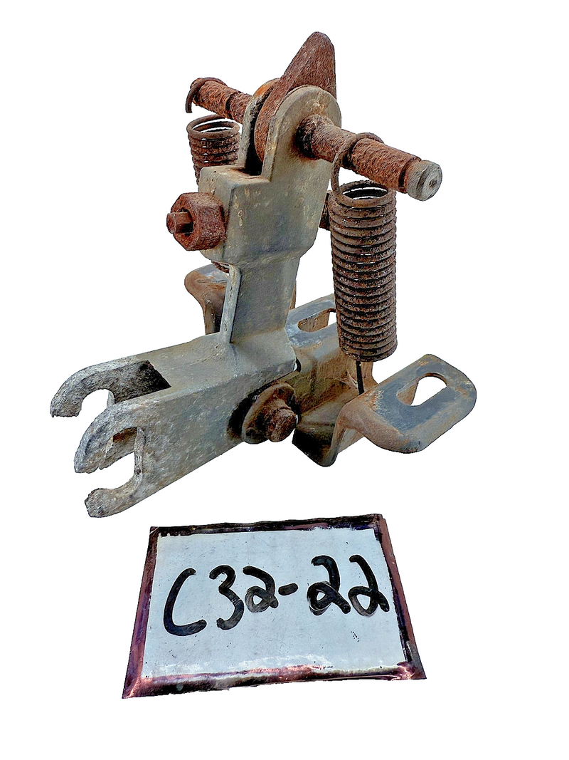 OEM 1968 C3 Chevy Corvette Headlight Actuator Link Bracket 3926201 C32-22