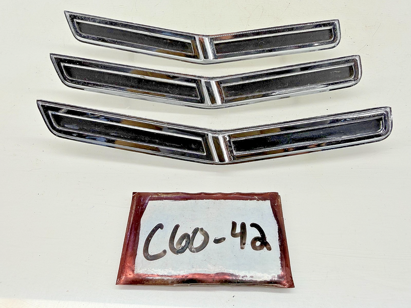 (3) NOS 1966 MERCURY COMET RH CHROME FENDER LOUVERS EMBLEMS C6GB-16188-C C60-42