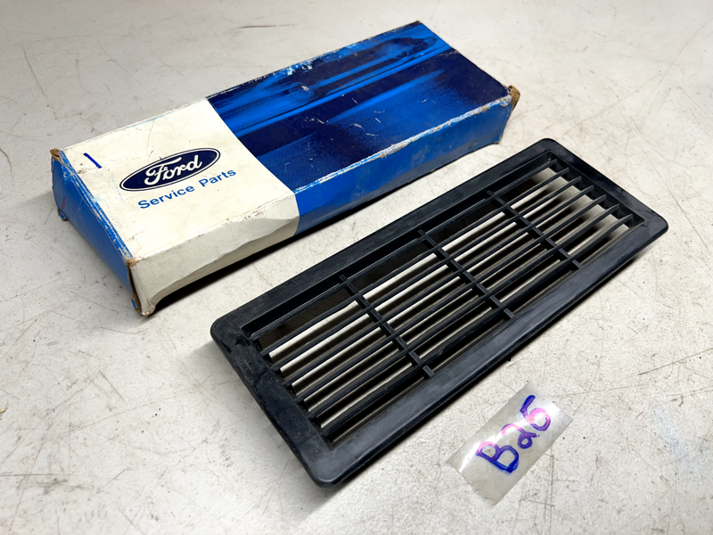 NOS 1971-73 Maverick Cougar Kick Panels 71 72 73 D2ZZ-18978-A